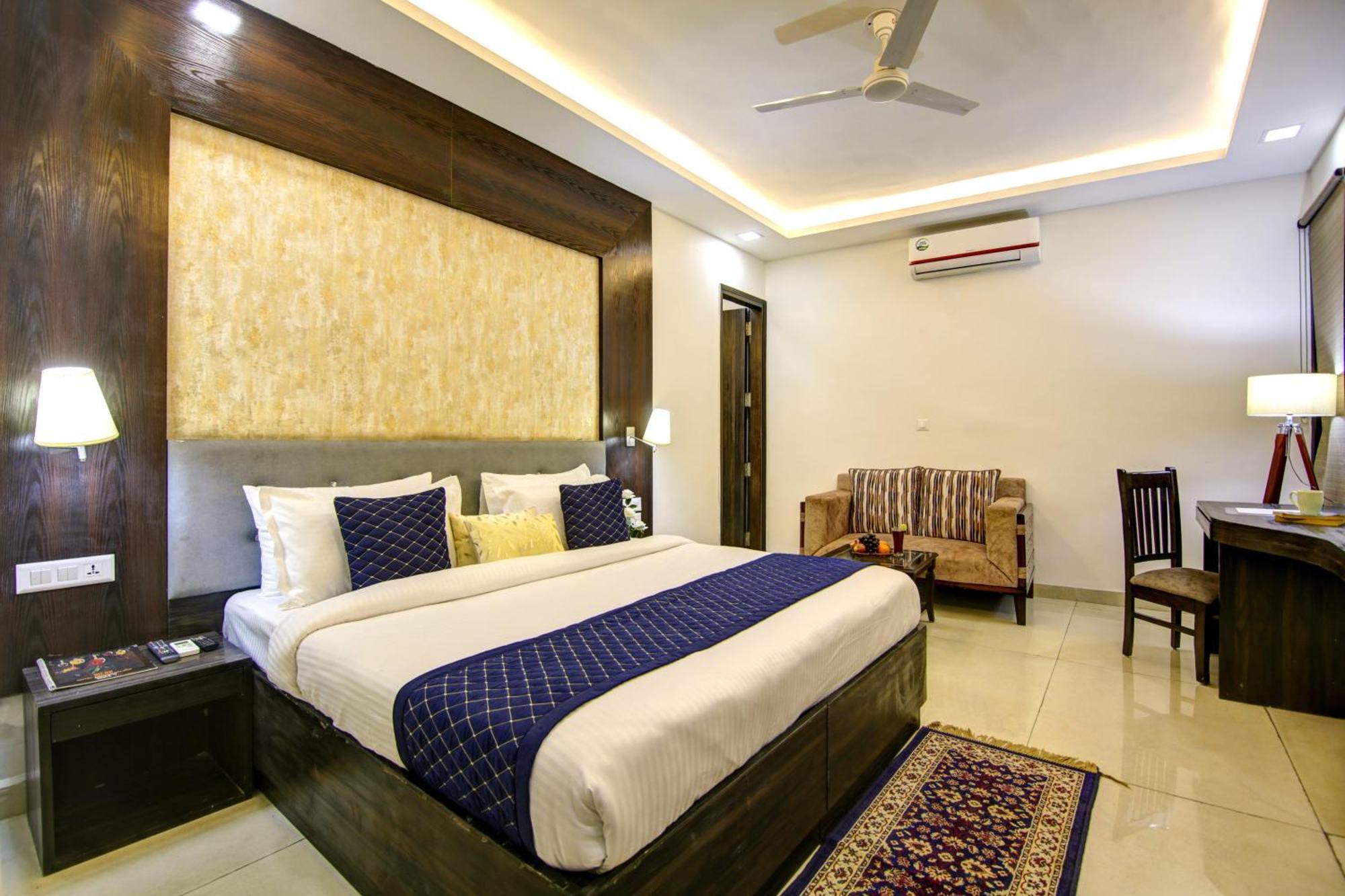 Hotel Rudraksh Plaza